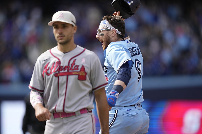 Braves blow ninth-inning lead as Blue Jays sweep in Toronto