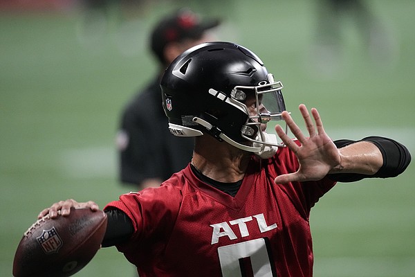 Desmond Ridder interview: Falcons QB touches on 2022 season, improving in  2023 - The Falcoholic