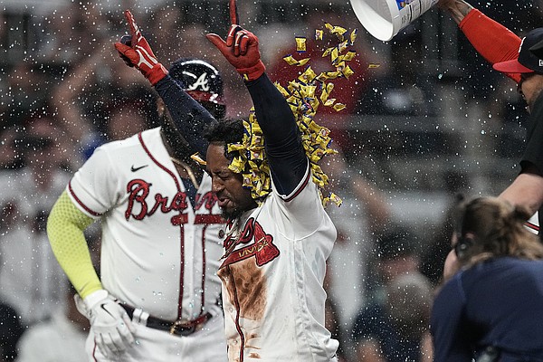 Ozzie Albies' walk-off HR ends sweep of Mets; Braves' AJ Smith