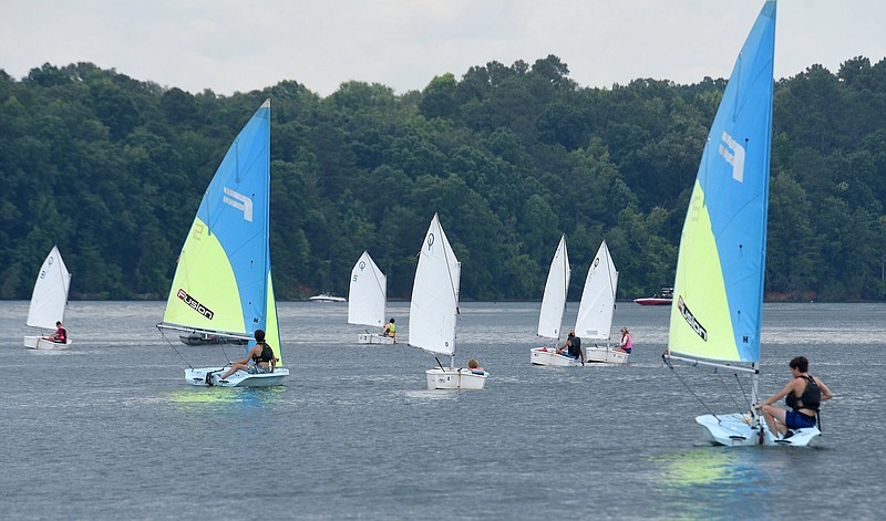 privateer yacht club sailing camp