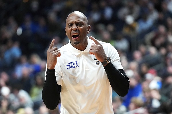 Memphis Men’s Basketball Coach Penny Hardaway Must Sit Out Three Games ...