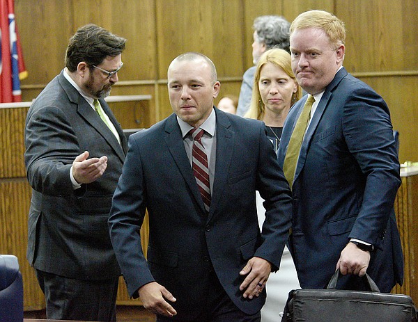 Hamilton County Sheriff Garrett drops request to have former Deputy Wilkey decertified - Vimarsana News
