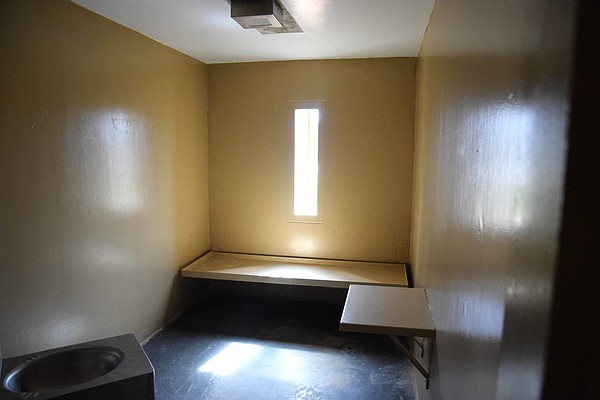 People incarcerated in Alabama's prisons face heat dangers as hot weather continues - Vimarsana News