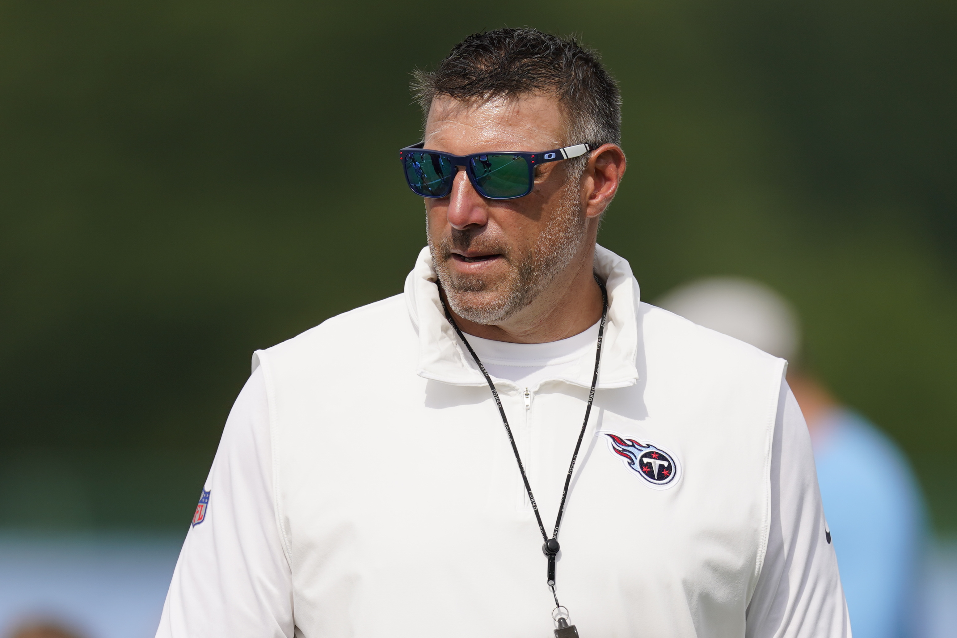 Titans coach Mike Vrabel tests positive for COVID-19