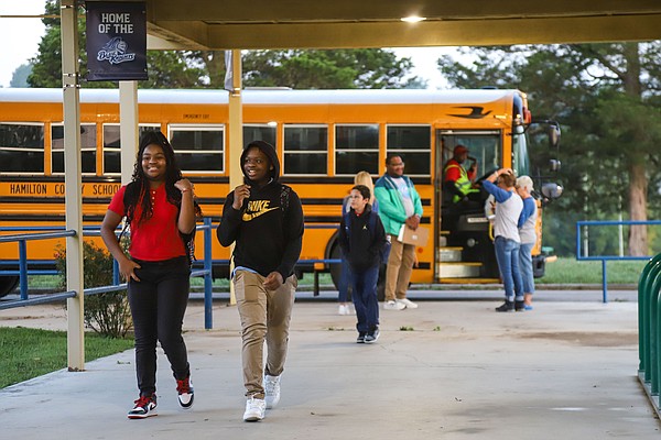 Hamilton County students welcomed back for the first day of school | Chattanooga Times Free Press - Vimarsana News
