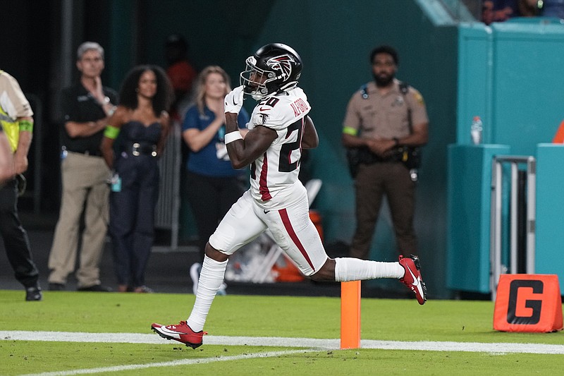 Falcons beat Dolphins in battle of backups to open preseason