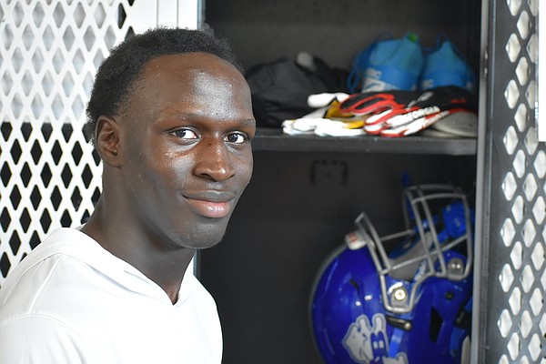 Red Bank senior Malachi Stephenson's journey to four-sport athlete began in Africa - Vimarsana News