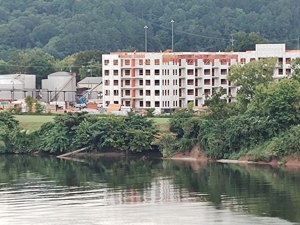 Apartment developer on Chattanooga's hot North Shore fights rival project - Vimarsana News