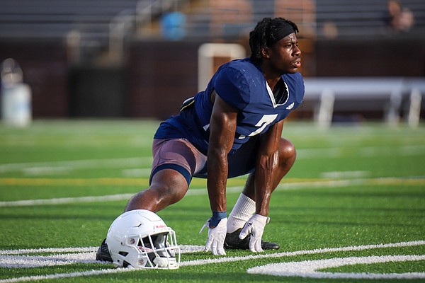 UTC's Reuben Lowery back as 'vital' piece of defense | Chattanooga Times Free Press - Vimarsana News