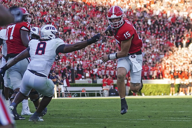 No. 1 Georgia scores 21 straight in second half to beat South