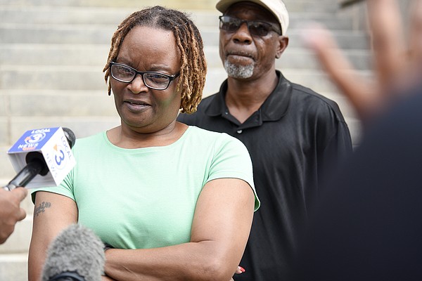 Family of man killed by Chattanooga Police speaks out | Chattanooga Times Free Press - Vimarsana News