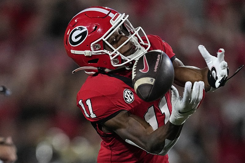 Georgia Bulldogs back on top spot of AP college football rankings