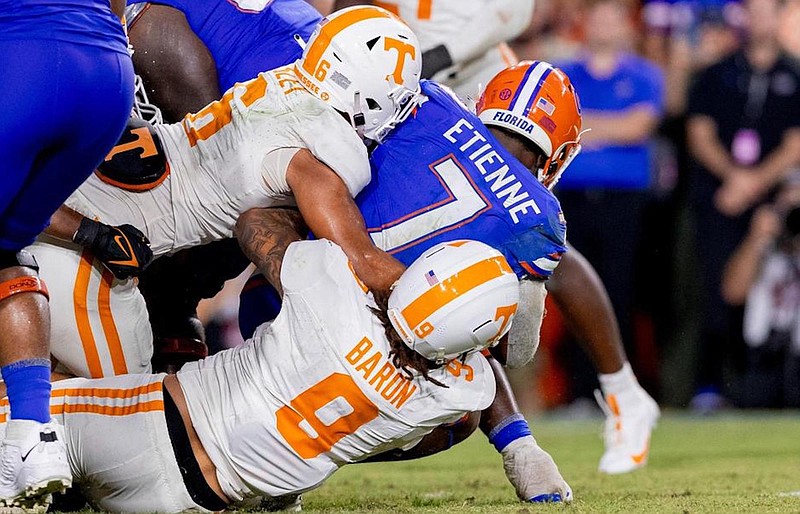 PHOTOS: Tennessee football debuts dark mode helmets versus Kentucky