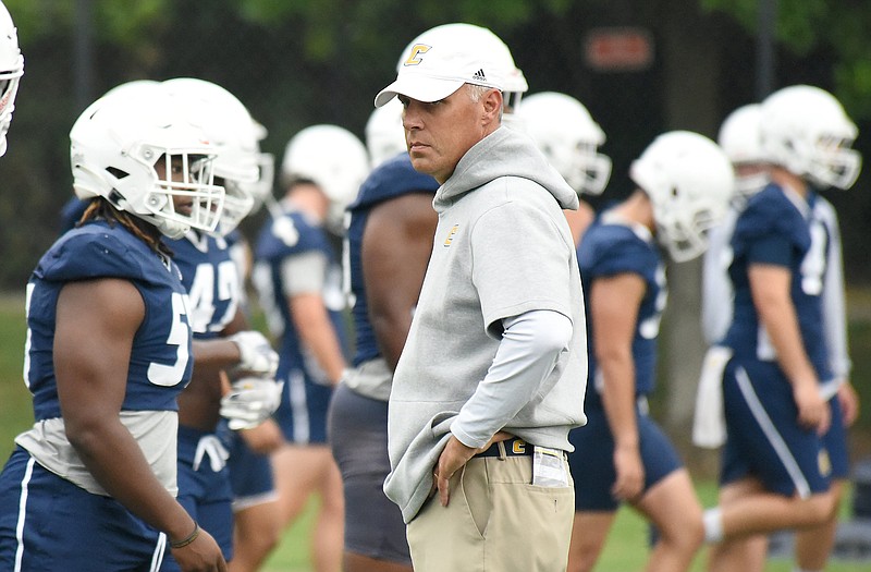 Three weeks after losing opener, Mocs look like a new football