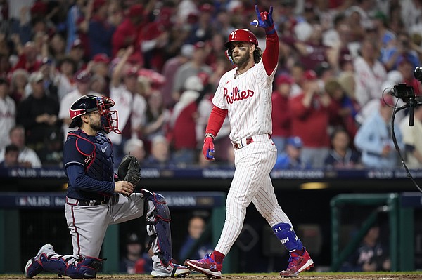 Braves hammered by Phillies, on brink of elimination in NLDS