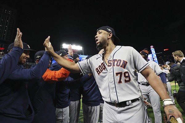 Astros Seattle clubhouse celebration as Houston wins ALCS trip