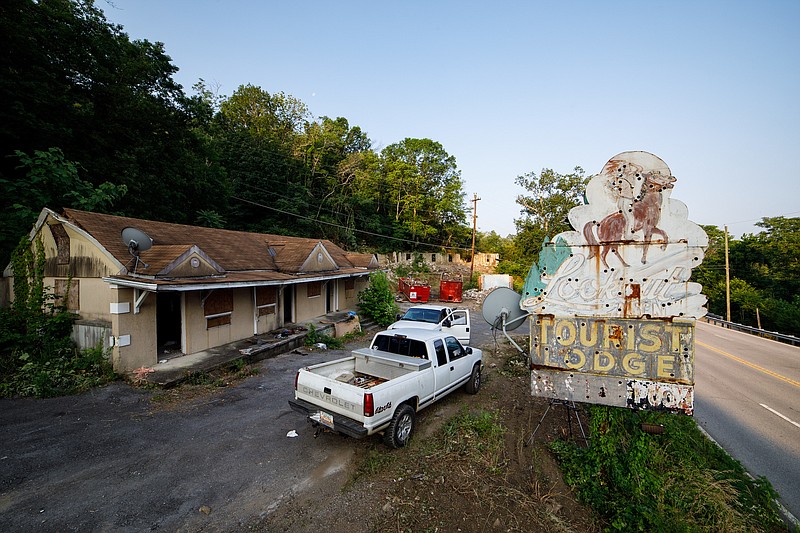 American Battlefield Trust / Crews begin work in June to demolish the old Lookout Mountain Tourist Lodge on Cummings Highway in order to preserve almost an acre of Civil War battlefield prominent in the Battle Above the Clouds. The old motel dated back to the 1940s.