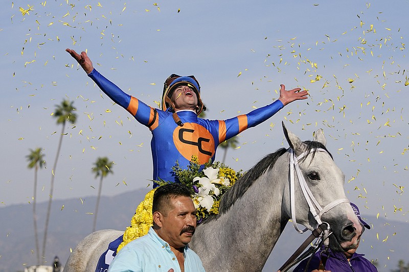 White Abarrio wins 6M Breeders’ Cup Classic Chattanooga Times Free Press