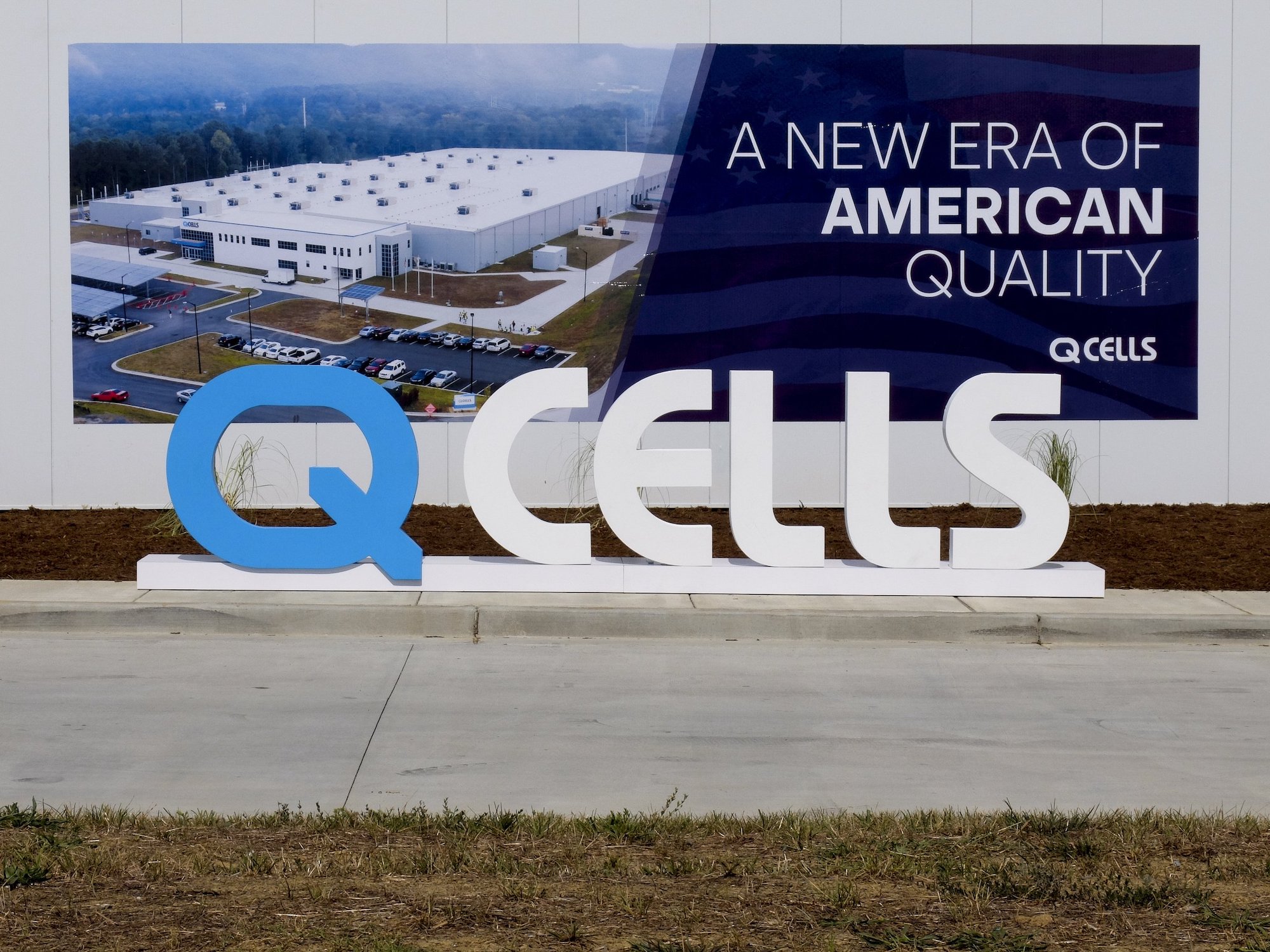 Q Cells employs nearly 2,000 in Dalton, with plans to employ 2,500 more in Cartersville
