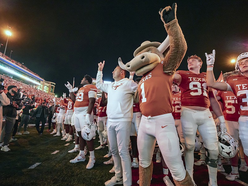 Texas remains at No. 7 in the College Football Playoff rankings