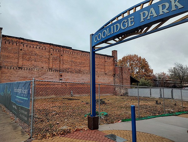 Looking for a North Shore investment? This Frazier Avenue parcel zoned for mixed use has prime riverfront potential - Vimarsana News