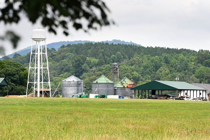 ‘Pork Report’ criticizes Hamilton County's McDonald Farm again