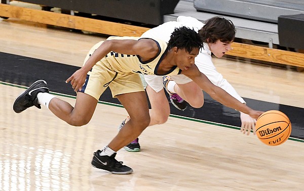 De Andre Turnbow s defense leads Chatt Prep past East Hamilton