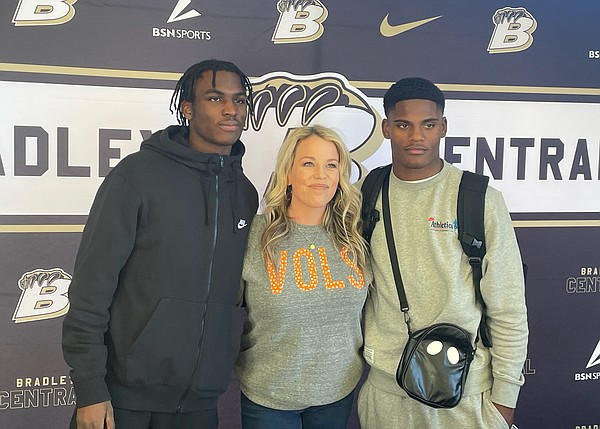 Bradley Central stars Boo Carter, Marcus Goree Jr. set to begin bowl practice with Tennessee this weekend - Vimarsana News
