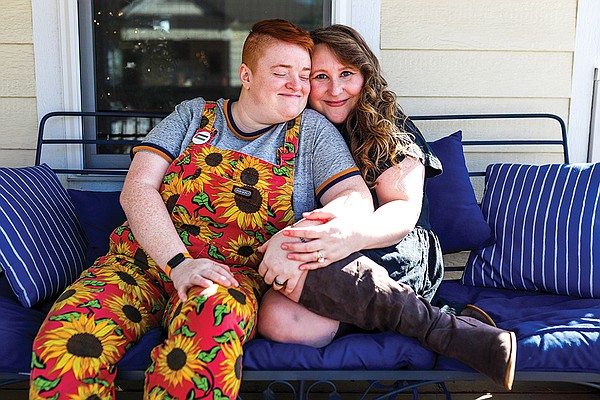 Four Chattanooga couples tell us the stories of how they met and fell in love - Vimarsana News