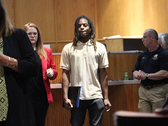 Teen charged with resisting East Ridge school officer pleads not guilty - Vimarsana News
