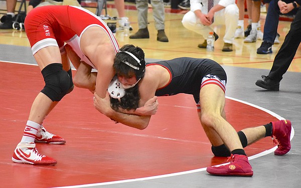 Signal Mountain wrestling star Ethan Uhorchuk commits to UTC | Chattanooga Times Free Press - Vimarsana News