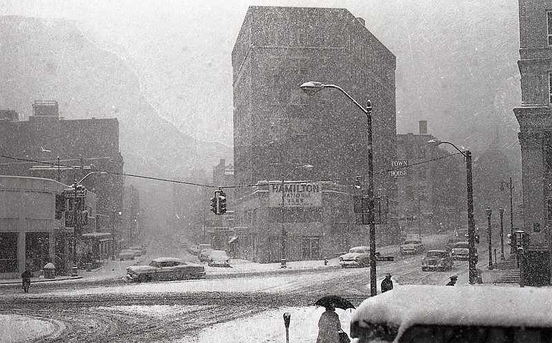 Chattanooga News-Free Press archive photo via ChattanoogaHistory.com / This photo shows a major Chattanooga snow storm in January 1966.