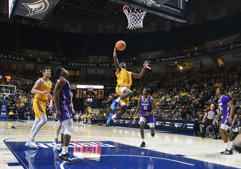 utc-men-s-streak-hits-five-with-gutsy-win-at-western-carolina