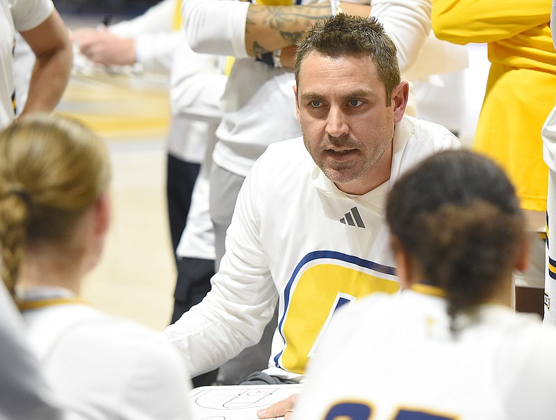 Staff file photo by Matt Hamilton / UTC women's basketball coach Shawn Poppie said he would like to see the Mocs finish games stronger, but he was mostly pleased after Thursday night's trip to Samford pushed the team's streak of wins to nine.