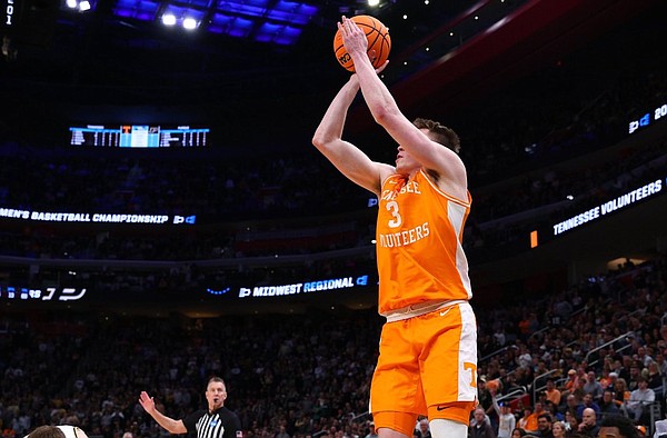 Knecht’s 37 Points For Vols Not Enough To Stop Edey, Purdue ...