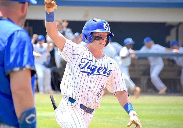 Christopher three-run bomb helps Ringgold salvage baseball split against Oconee County - Vimarsana News