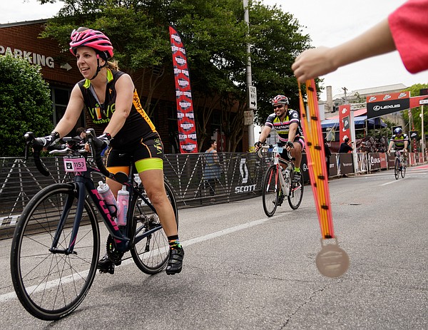 Parade, race close chunks of downtown Chattanooga's roads this weekend - Vimarsana News