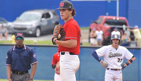 Signal Mountain holds off Soddy Daisy in dramatic finish to prolonged District 6-3A title game - Vimarsana News