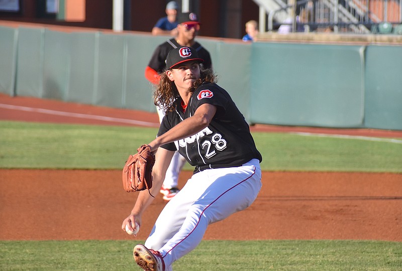 Chattanooga Lookouts Fans Catch First Glimpse Of Reds Top Prospect ...