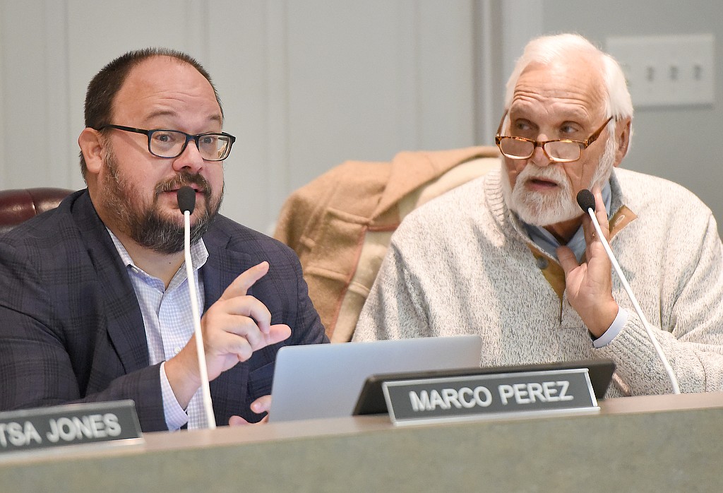 Hamilton County school board resolution opposing arming staff fails ...