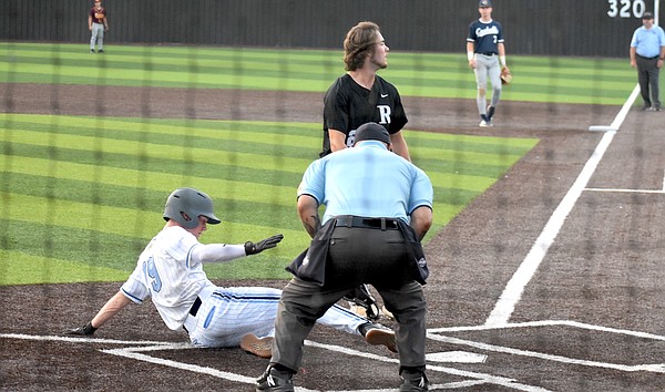 Read more about the article Ethan Stoddard adds the All Star Baseball Classic to the long list of memories he made in his only year at Chattanooga Christian
