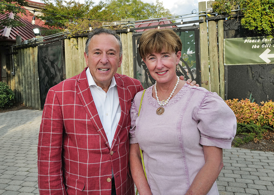 Photo by Mark Gilliland / Jed & Phyllis Mescon