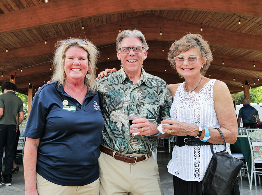 Photo by Mark Gilliland / Darde Long and Dr. Mikey & Beth Myers