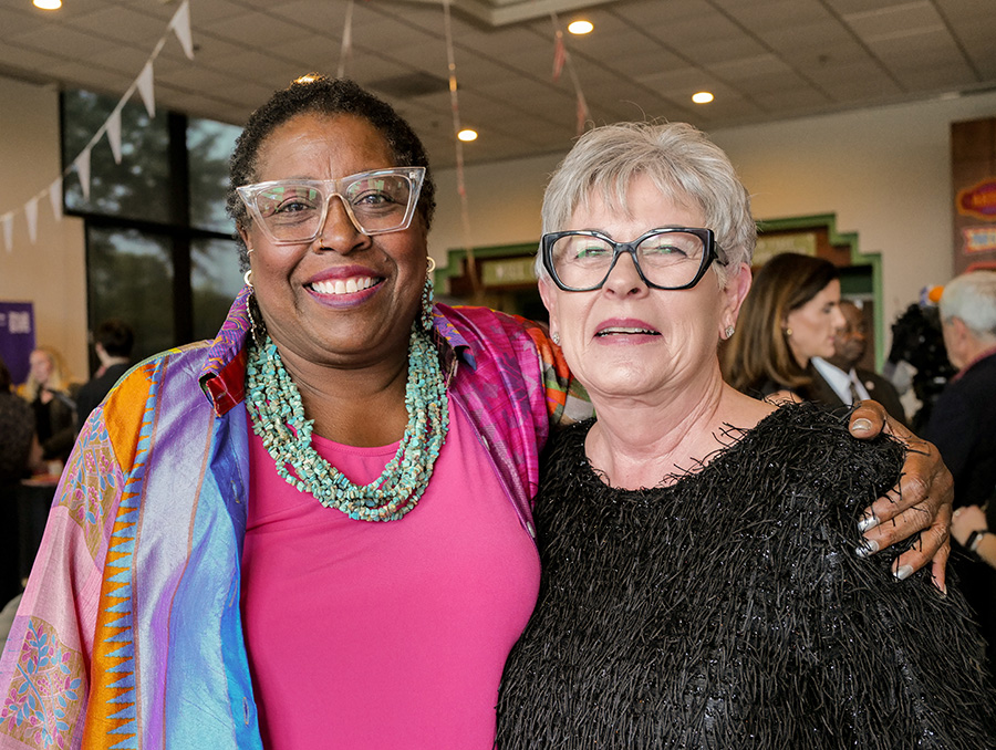 Photo by Mark Gilliland / Yolonda Morton and Paula Henderson