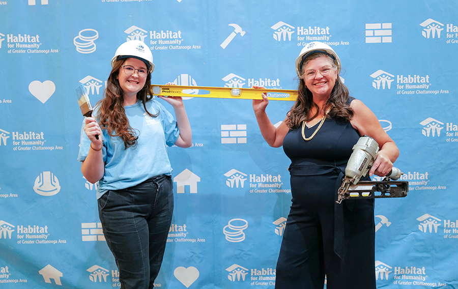 Photo by Mark Gilliland / Anna Katherine Loper and Mary Jane Hendy