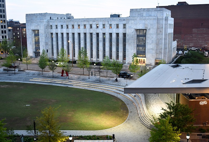 Lawsuit challenges Marion County Schools’ use of threats of mass