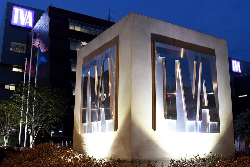 TVA&rsquo;s median employee takes home $10,332 in extra pay this year 