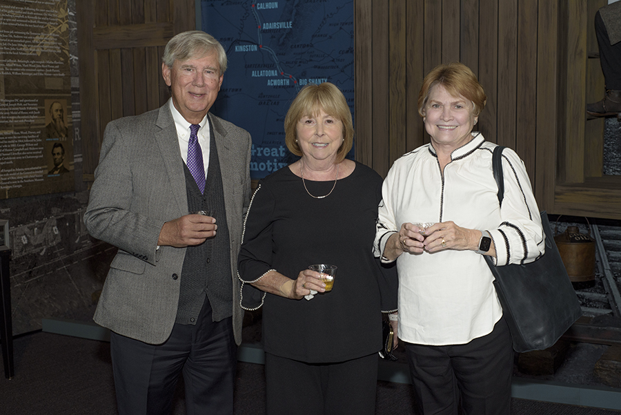 Photo by Michael Hampton / Jeff & Lynda Stewart and Sandy Schultz
