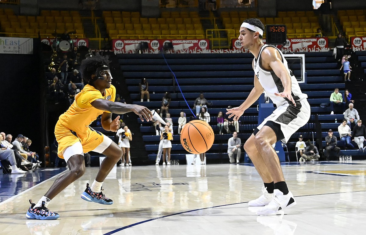 UTC men use strong first half to build lead in win at Evansville ...
