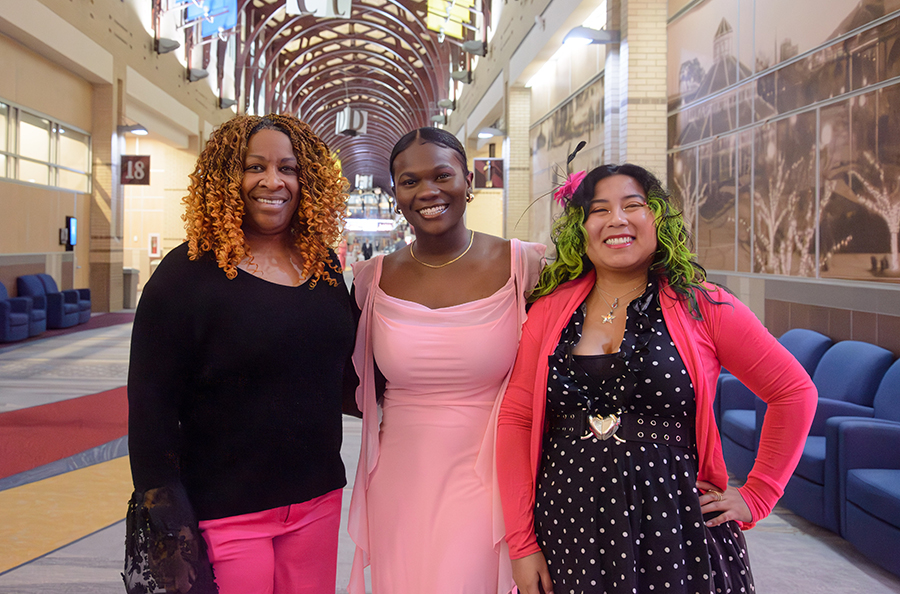 Photo by Mark Gilliland / Michelle Simon, Daria Hibbler and Itzel Guzman